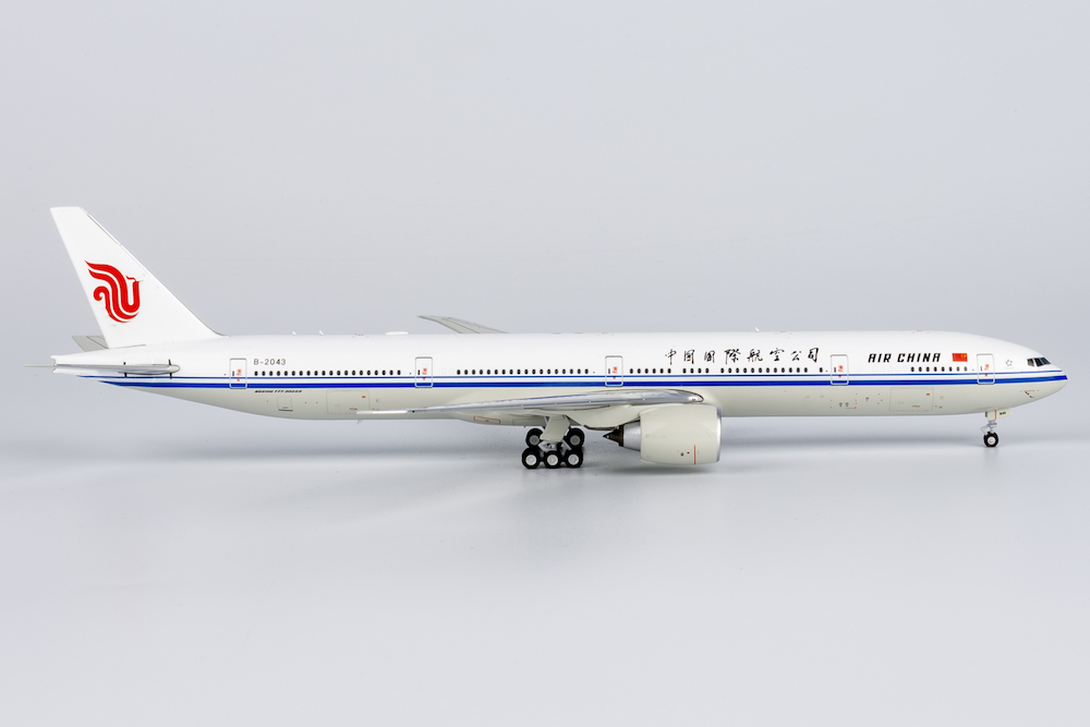 NG Models 73067 Boeing 777-300ER Air China B-2043