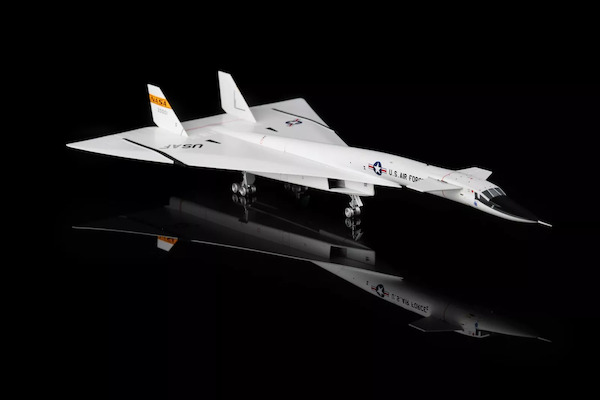 North American XB-70 Valkyrie NASA 20001  L2080